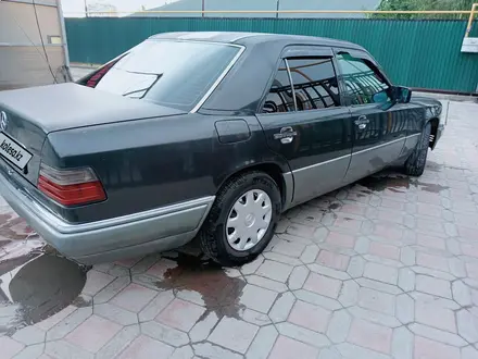 Mercedes-Benz E 200 1994 года за 2 000 000 тг. в Талдыкорган – фото 3