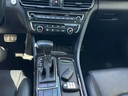 Kia K5 2015 года за 8 800 000 тг. в Алматы – фото 17