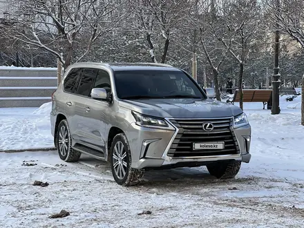 Lexus LX 570 2016 года за 35 500 000 тг. в Астана – фото 3