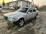 Mercedes-Benz E 220 1993 годаfor1 700 000 тг. в Шу – фото 3