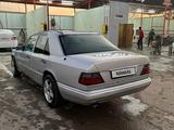 Mercedes-Benz E 220 1993 годаfor1 700 000 тг. в Шу – фото 4