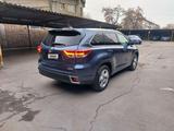 Toyota Highlander 2018 годаfor18 800 000 тг. в Алматы – фото 3