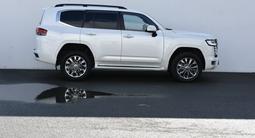 Toyota Land Cruiser 2022 года за 46 000 000 тг. в Атырау – фото 4