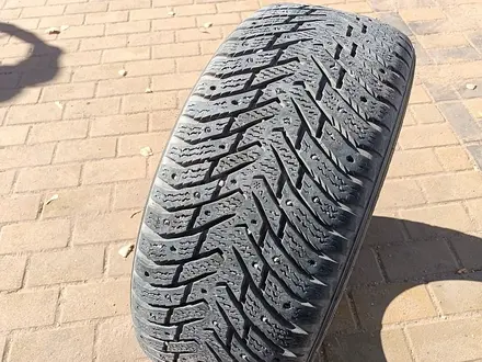 ОДНА шина 225/50 R17 — "Nokian Hakkapeliitta 8" (Россия), шипован за 35 000 тг. в Астана – фото 4