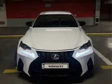 Lexus is-250, 2014
