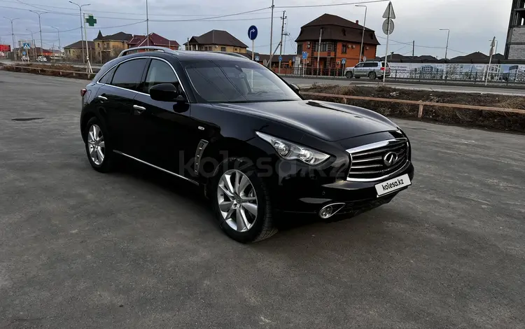 Infiniti QX70 2016 года за 3 600 000 тг. в Атырау