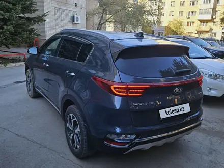 Kia Sportage 2020 года за 9 800 000 тг. в Актобе – фото 4