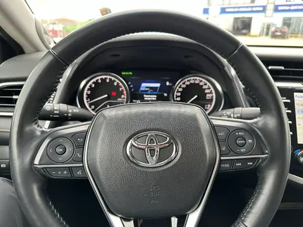 Toyota Camry 2019 года за 16 800 000 тг. в Уральск – фото 16