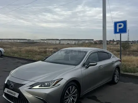 Lexus ES 350 2019 года за 23 000 000 тг. в Алматы – фото 3