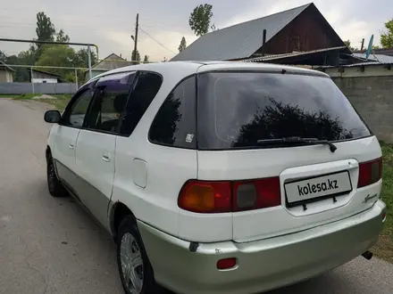 Toyota Ipsum 1996 года за 2 200 000 тг. в Алматы – фото 2