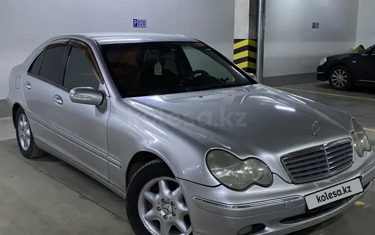 Mercedes-Benz C 200 2001 года за 3 500 000 тг. в Астана