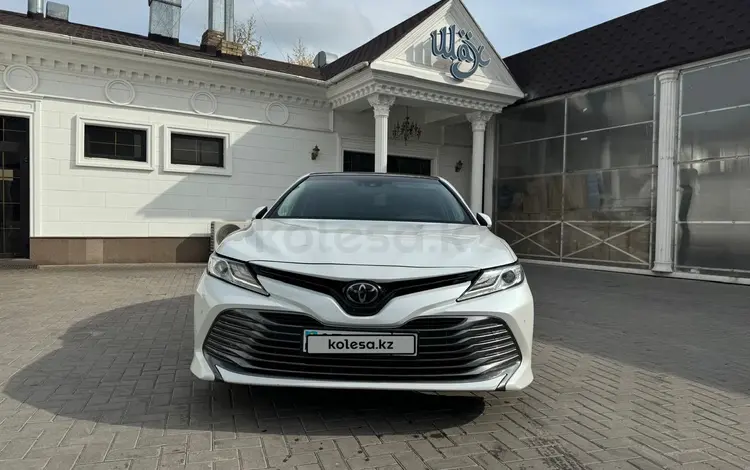 Toyota Camry 2019 годаүшін15 400 000 тг. в Алматы