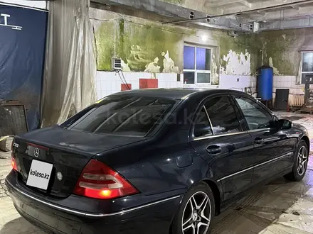 Mercedes-Benz C 320 2002 года за 3 700 000 тг. в Костанай – фото 4