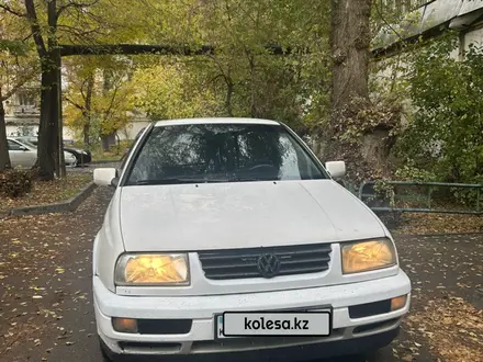 Volkswagen Vento 1997 года за 850 000 тг. в Тараз