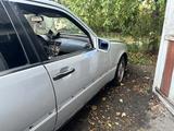 Mercedes-Benz E 230 1996 годаүшін850 000 тг. в Талгар – фото 3
