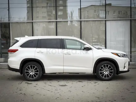 Toyota Highlander 2020 года за 24 000 000 тг. в Шымкент