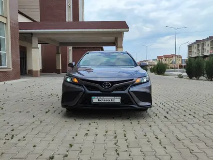 Toyota Camry 2023 года за 14 400 000 тг. в Актау – фото 9