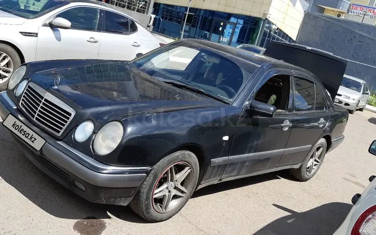 Mercedes-Benz E 230 1997 года за 4 000 000 тг. в Петропавловск