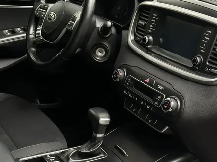 Kia Sorento 2020 года за 10 500 000 тг. в Алматы – фото 17