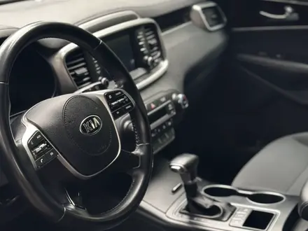 Kia Sorento 2020 года за 10 500 000 тг. в Алматы – фото 18