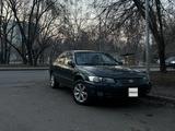 Toyota Camry 1997 года за 3 000 000 тг. в Алматы