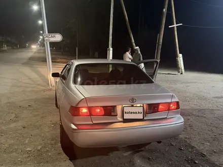 Toyota Camry 2001 года за 4 000 000 тг. в Жаркент – фото 3
