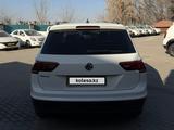 Volkswagen Tiguan 2018 года за 7 700 000 тг. в Алматы – фото 4