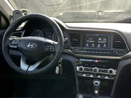 Hyundai Elantra 2019 года за 7 600 000 тг. в Актобе – фото 20