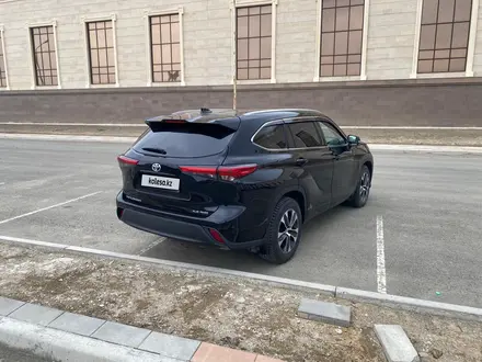 Toyota Highlander 2021 года за 22 400 000 тг. в Атырау – фото 3