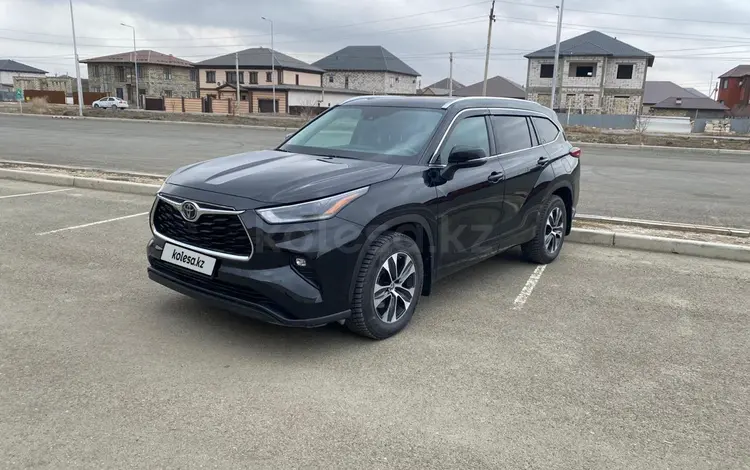Toyota Highlander 2021 годаүшін22 400 000 тг. в Атырау