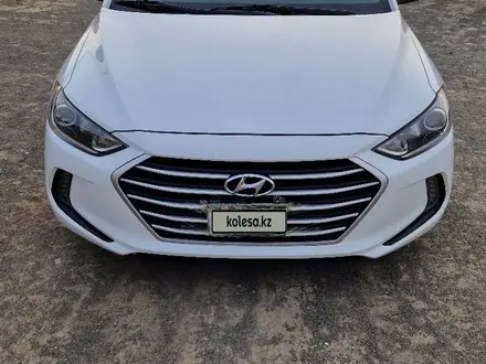 Hyundai Elantra 2017 года за 6 200 000 тг. в Актау
