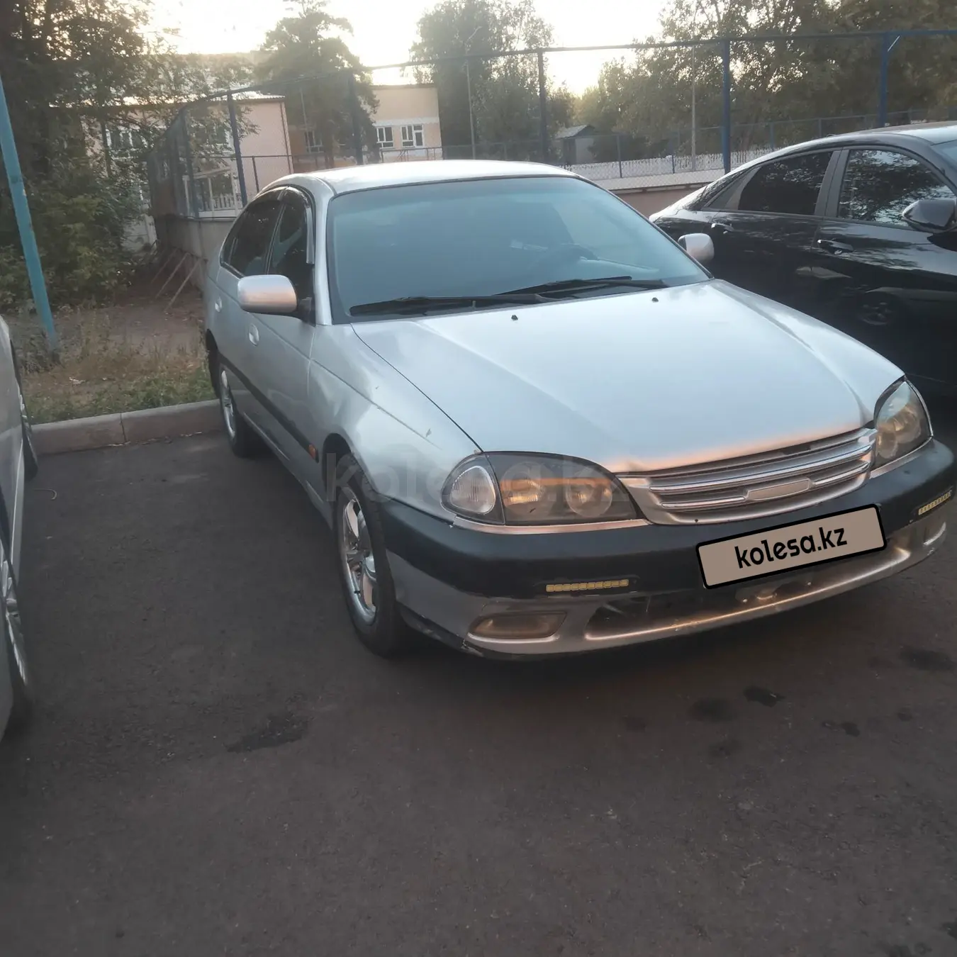 Toyota Avensis, 2001