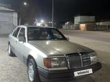 Mercedes-Benz E 200 1989 года за 1 100 000 тг. в Астана – фото 2