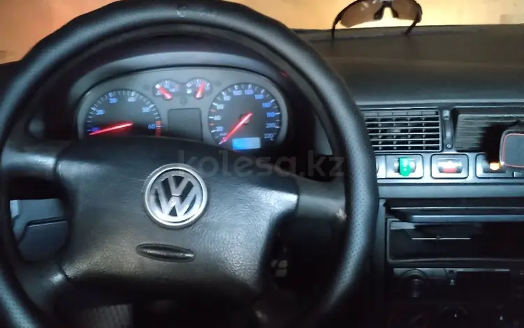 Volkswagen Golf 1998 годаfor2 500 000 тг. в Степногорск