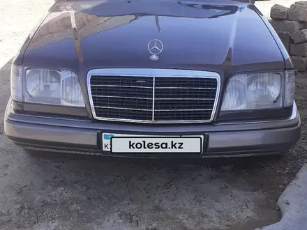 Mercedes-Benz E 220 1994 года за 2 000 000 тг. в Байконыр – фото 5