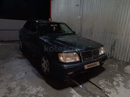 Mercedes-Benz E 280 1995 года за 2 500 000 тг. в Туркестан