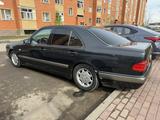 Mercedes-Benz E 230 1996 года за 2 500 000 тг. в Астана – фото 4