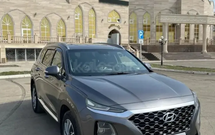 Hyundai Santa Fe 2019 года за 10 500 000 тг. в Уральск