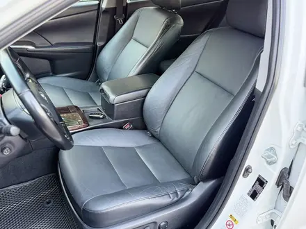 Toyota Camry 2014 года за 11 000 000 тг. в Шымкент – фото 23