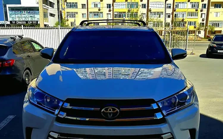 Toyota Highlander 2014 года за 10 111 111 тг. в Атырау