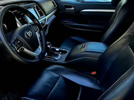 Toyota Highlander 2014 года за 10 111 111 тг. в Атырау – фото 9