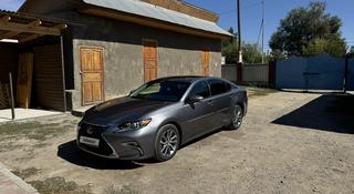 Lexus ES 300h 2015 года за 11 500 000 тг. в Семей