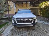 Toyota Land Cruiser 2022 года за 51 490 000 тг. в Алматы