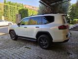 Toyota Land Cruiser 2022 года за 51 490 000 тг. в Алматы – фото 3