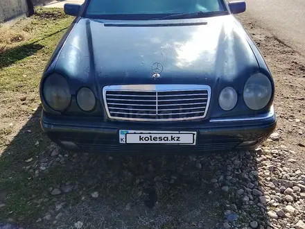 Mercedes-Benz E 230 1996 года за 1 500 000 тг. в Мерке