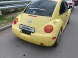 Volkswagen Beetle 2000 годаүшін2 600 000 тг. в Атырау