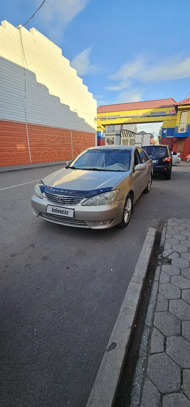 Toyota Camry, 2005