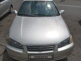 Toyota Camry 2000 годаүшін3 300 000 тг. в Караганда