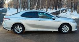 Toyota Camry 2020 года за 12 800 000 тг. в Алматы – фото 4