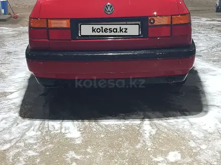 Volkswagen Vento 1998 года за 1 400 000 тг. в Туркестан – фото 2